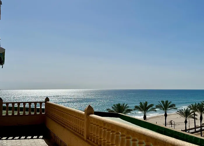 Vistas Al Mar, Piscina Y Playa