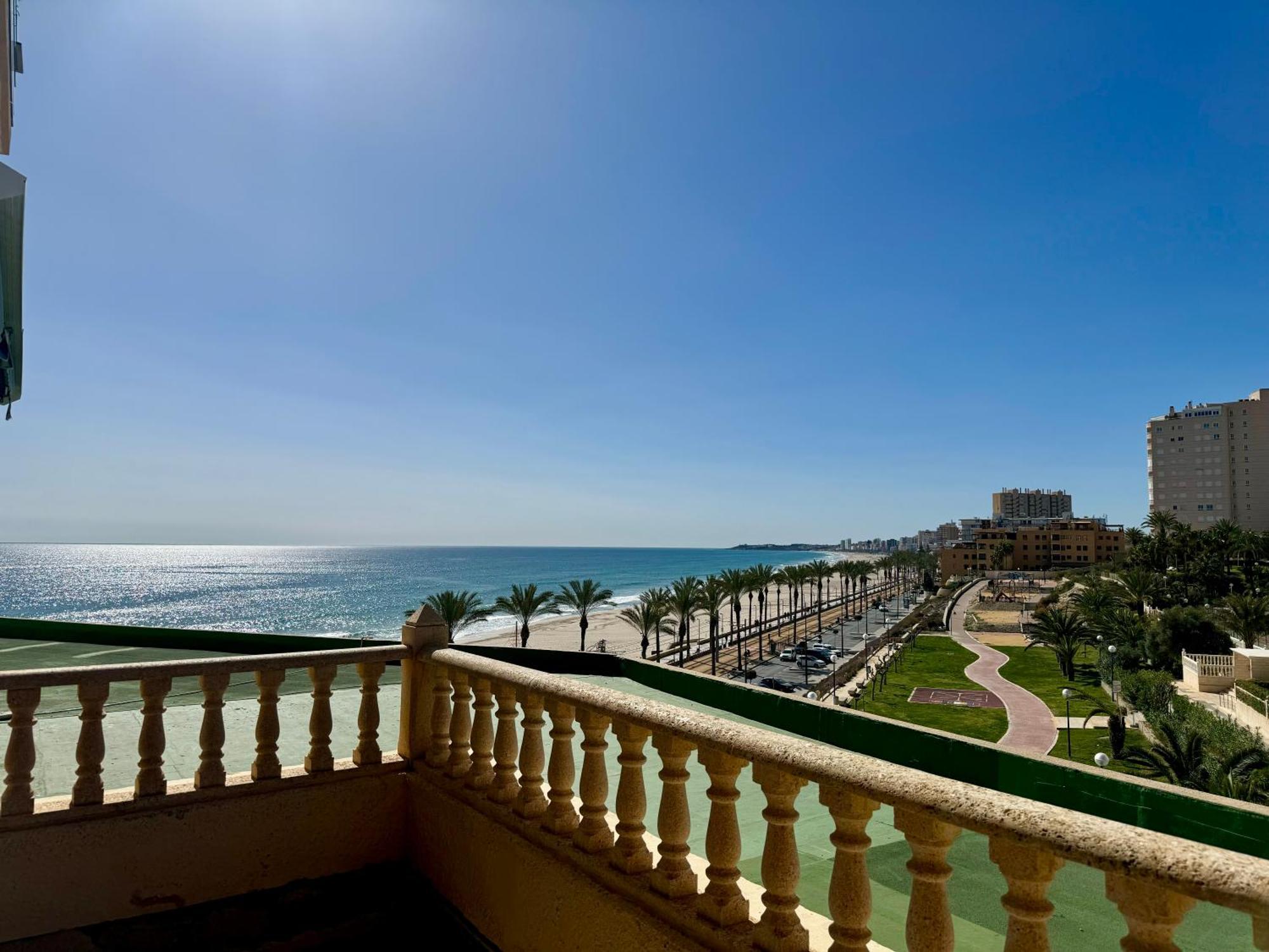 Vistas Al Mar, Piscina Y Playa Appartement *