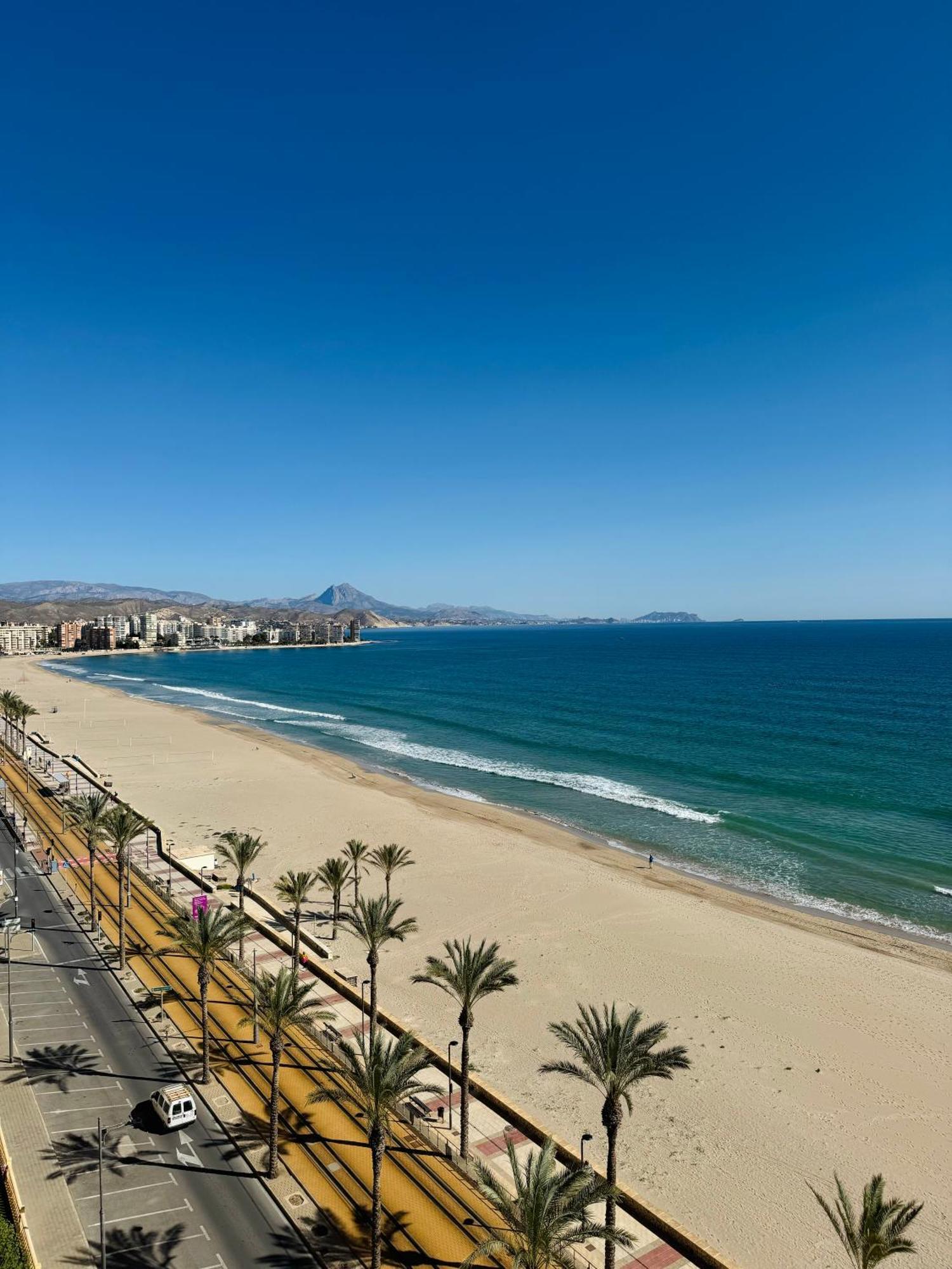 Vistas Al Mar, Piscina Y Playa Appartement *